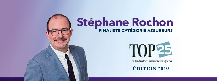 Stéphane Rochon et le logo Top25 de l'industrie financière du Québec